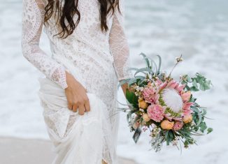 10 Beachy Wedding Dresses for Your This Season
