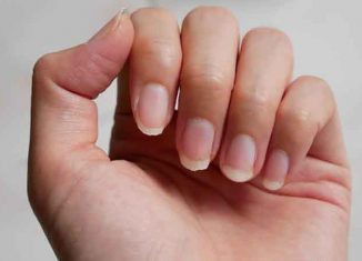 How to treat damaged nails?