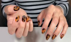 The “turtle shell” manicure is trending this fall