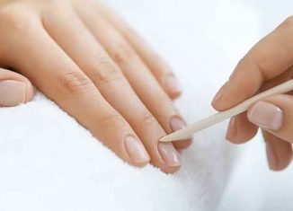 Manicure equipment needed for nail preparation stage