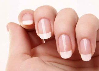 How to apply UV gel on nails?