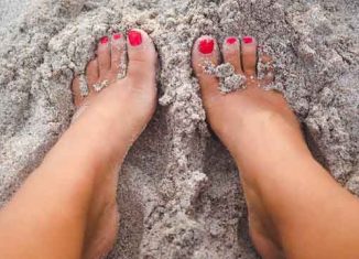 Beautiful feet for the beach